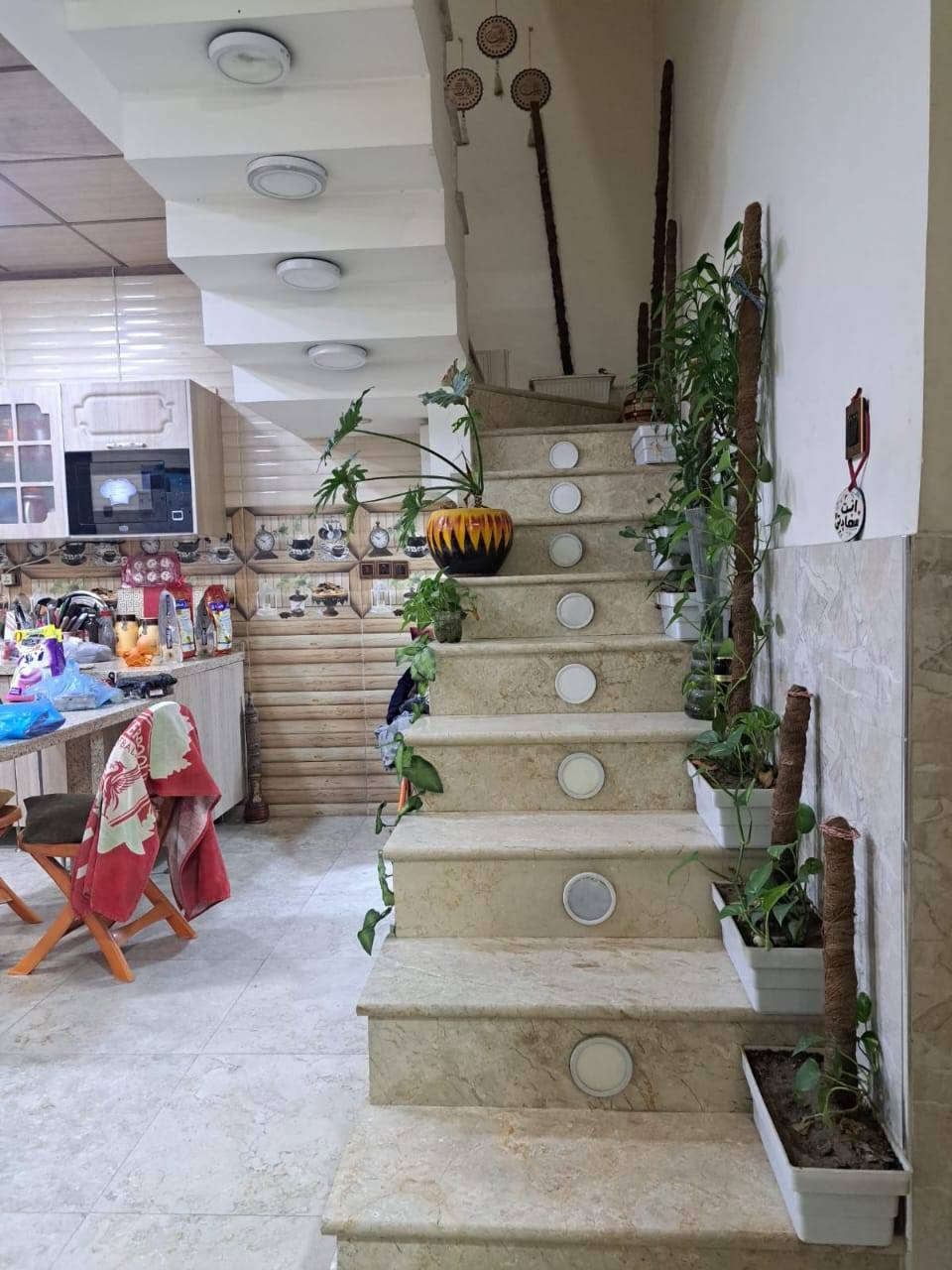 الاعظميه الاخطل قريب كلية بغداد دار للبيع بناء حديث استثمار مضمون المساحة ٦٠م واجهه ٧م يحتوي ثلاث غرف نوم صاله مطبخ خدمات فوق والارضي منور مخزن سطحين للجادين للاستفسار الاتصال ***********شركة الضحى للعقار واتساب
