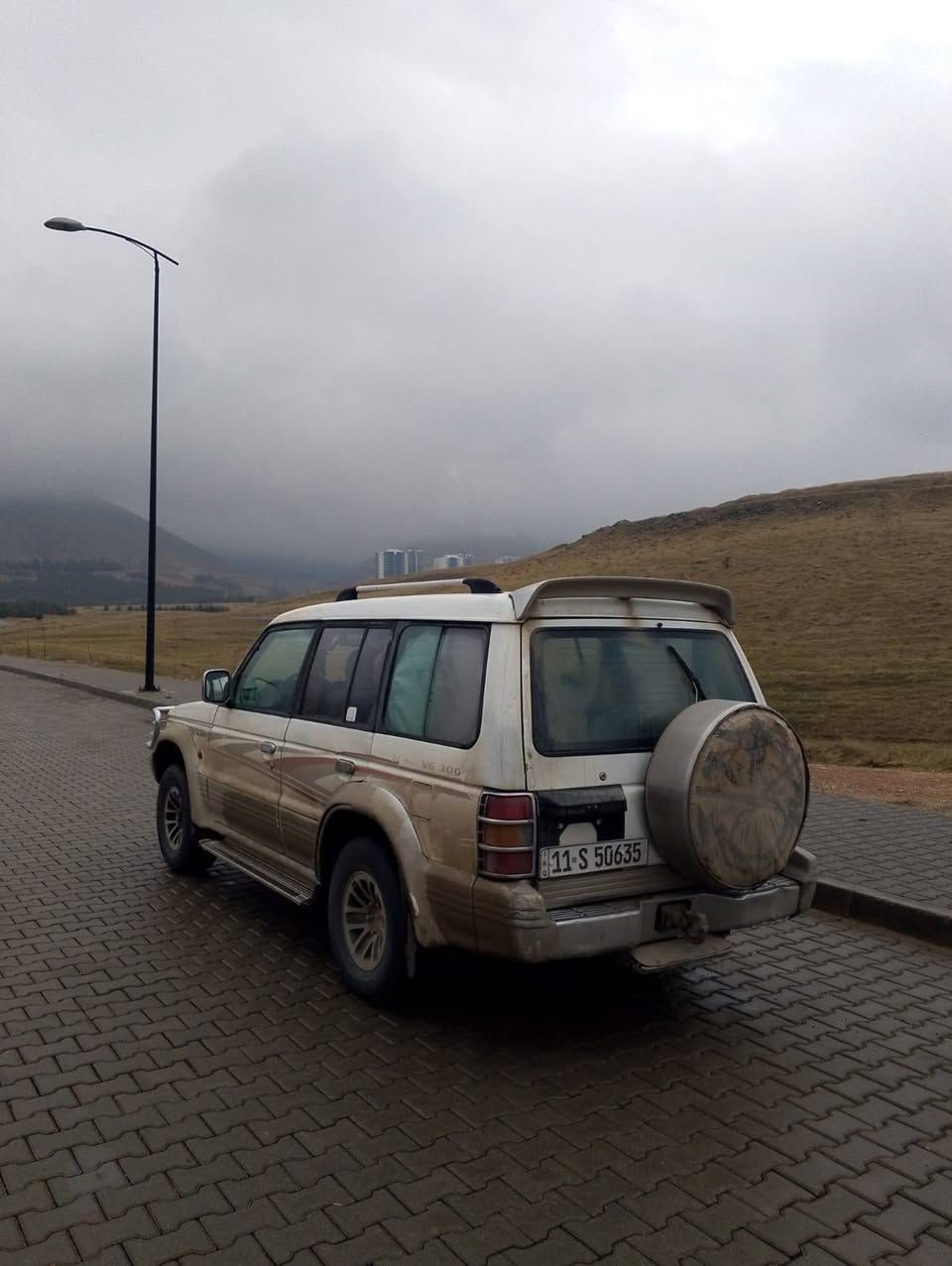 السلام عليكم باجيرو موديل 92 محرك بلادي گير اوتو تبريد ثلاث قطع بسمي السعر 55 وبيها  
***********
*********** مكاني بغداد الجديده
