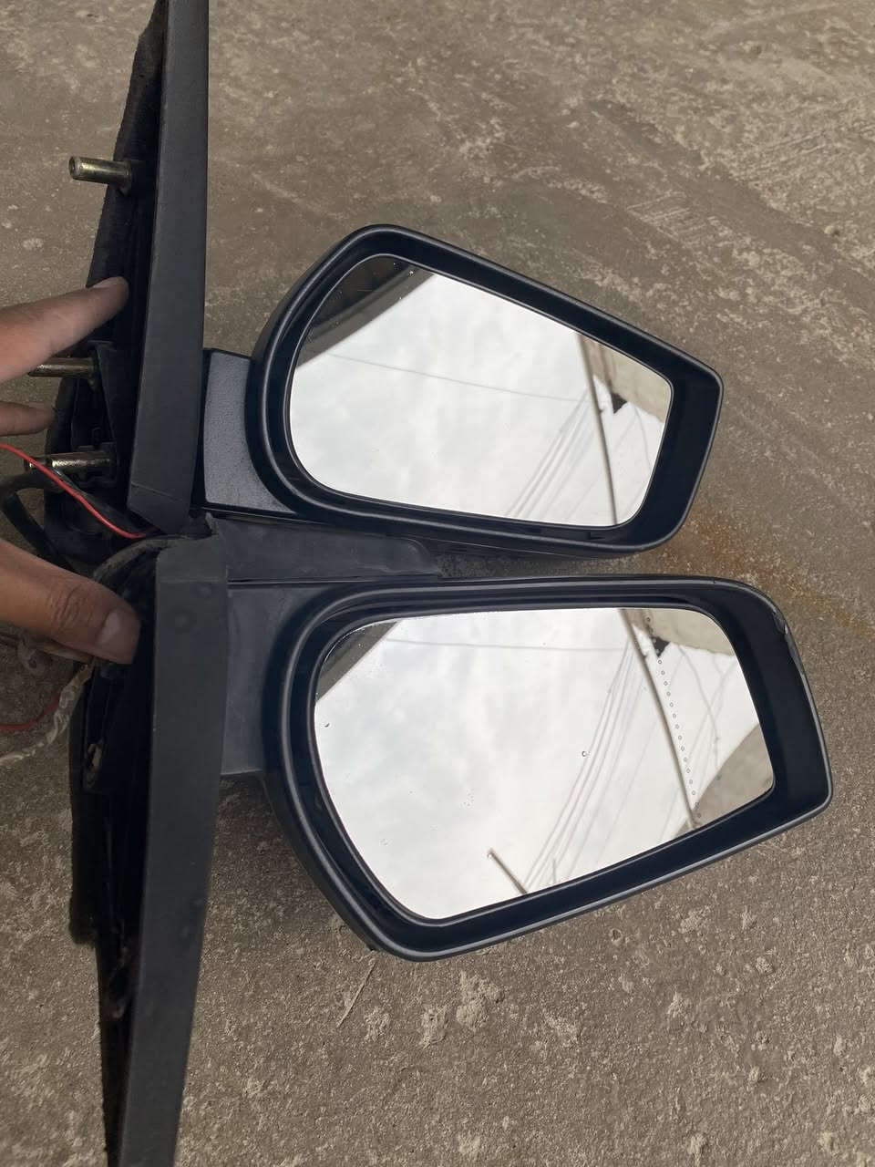 للبيع امرايات بيجو بارس نظيفات السعر ١٥ الف مكاني بغداد حي النصر ***********
