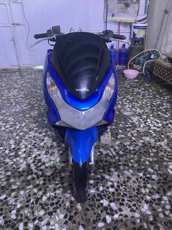 سلام عليكم دراجه pcxالجيل الاول ياباني دراجه مكينه مكفوله لاتبخير لا تنقيص مكينه خير من الله كهربائيات كلهه شغاله لايتات زنون ستاند حساس دراجه نضيفه مثل ما موضح بالصور  وبيه نقوصات بصيطه سعر مليون و200وبيه مجال بسيط حك الجيه رقم ***********رقم متواجد بي واتساب مكاني الامين الثانيه
