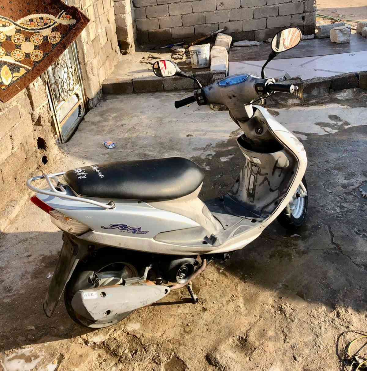 السلام عليكم ماكس قتمه دراجه صار لها يوم واحد نازله من الرمبه كفاله عامه برغي ما مفتح كفرات مختمه كهربائيات كلها شغاله بريك ورا وقدام حساسات اكرر صار لها يوم واحد نازله من الرمبه ما مفتوحه كفاله عامه وين ما تريد فحص وين ما تريد افحص تخم تاير دبلات ورا قدام دراجه صار لها يوم واحد اكرر زيرو زيرو الدراجه صارله يوم واحد العنوان ساحه سعد السعر 800 وبيها مجال الشراي يتصل والموشراي ا لا يتصل انا مكلف بالنشر***********
