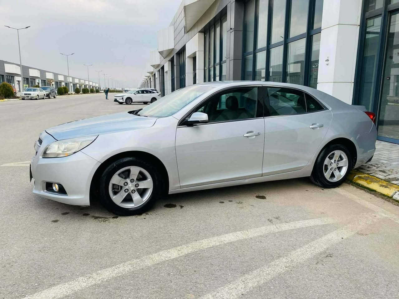 مواسفات امریکی
بریک بسمە
تایرات جدید 
فول مواسفات بس مووسلایت
سبوغ قطعە واحد
بدون دینارمسرف
شرط تحویل غرامە محرک کیرکلشی بشرط

سعر 86 مجال
رقم هاتف ***********واتساب
***********
