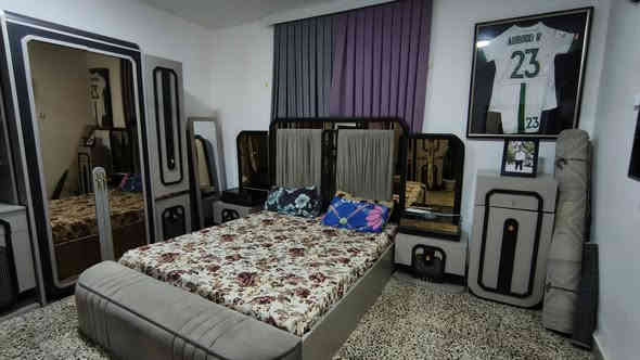 للبيع غرفه نوم تركي درجه أولى كنتور زاويه غرفه جديده ونظيفه كلش السعر مليون ونص وبيه مجال
للتواصل ***********
