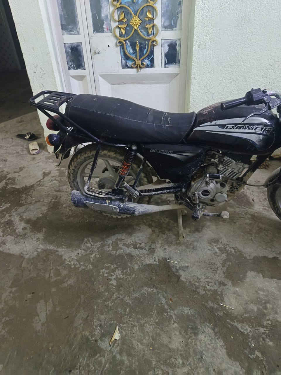 سلام عليكم بوكسر حلاويه للبيع السعر  500  وبيها مجال العنوان نجف حي الميلاد رقم ***********
