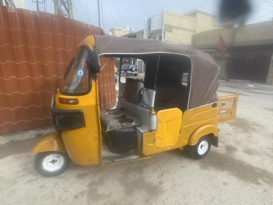 سلام عليكم تكتك البيع موديل 2021 شهر 11 رقم وسنويه مكين مجفت وخير من الله سعر 700,00 بيه مجال بسيط  توصل علئ فيس ورقم ***********
