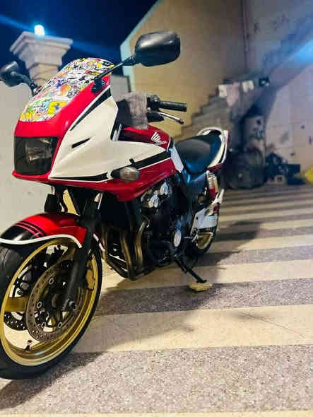 سيبي فور موديل 2012 كفاله عامه  لاستفسار اكثر اتصال ***********
