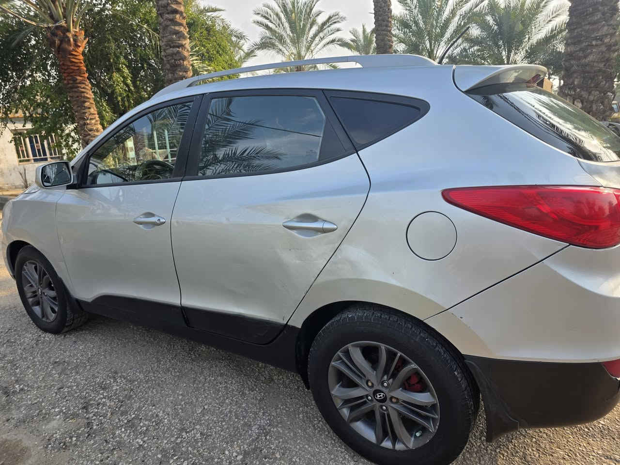 توسان موديل ١٤ امريكي محرك ٢٤٠٠ وكير وتبريد خير من الله رقم بغداد تحويل ثاني يوم
السونار موجود بالصور 

السعر ١٢٥ وبيها مجال 

للاستفسار *********** مكاني بابل
