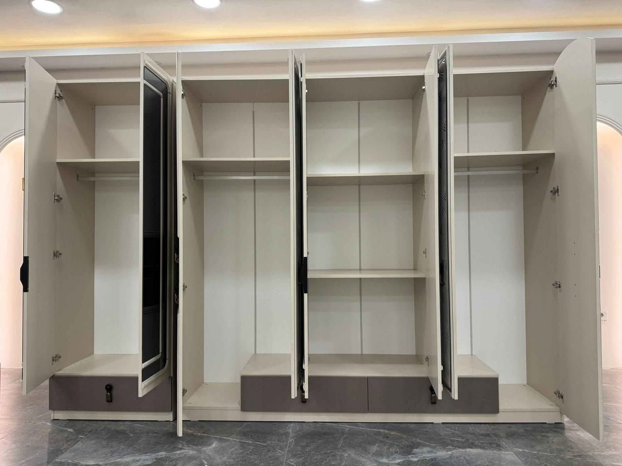 بسم اللە
*موديل   اسوس       المودرن*
*10 قطع              كنتور ملحق 335*
*1- ضهر بلوك*
*2- برغي وچوي حديد* 
*سرير  مخزن*
*5- شغل درجه اولى*
*السعر🔥 ( مليونين  و300 السعر ثابت  )بالعراقي*
خدمە توصیل متوفر
للحجز مراسلتي
العنوان//بغداد اكر, نينوى


**إذا كنت صاحب هذا الإعلان وتريد حذفه لأي سبب، رجاءا أرسل رسالة إلى الدعم الفني**