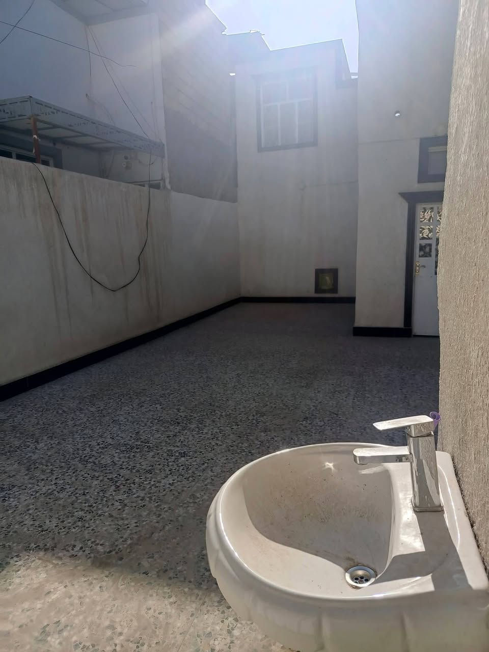 بيت للايجار حي ميسان ع الشريط قرب شارع عوده مساحه 100متر يحتوي على غرفه وصاله ومطبخ وصحيات سعر الايجار 300الف واصل ماء وكهرباء 

للاستفسار والمعلومات الاتصال بنا *********** 

او مراجعه مكتب ألروان للوساطه العقاريه والمقاولات العامه 

عنوان المكتب حي ميسان ع الشريط قرب صيدليه الشراع مقابل الاستداره مباشر 

عندك بيت عرصه للبيع راسلنه وات ساب وتدلل
#النجف #الكوفة #حي_ميسان #عقارات #ايجار #رهان #بيع #شراء #العراق #مكتب #محامين #مبادرة #اسكان
