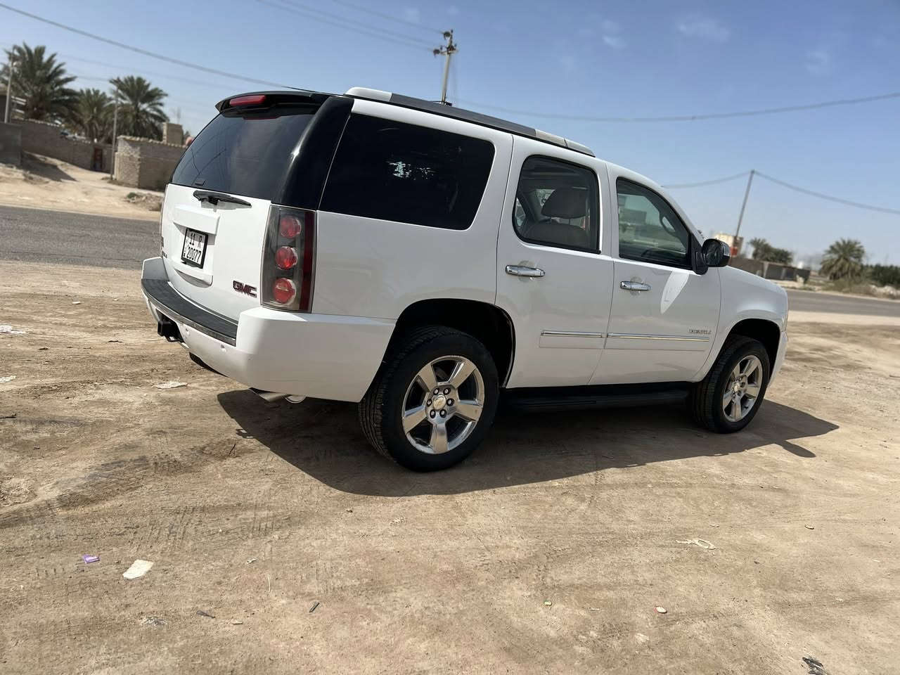 يوكن موديل 2011 رقم بغداد تحويل مباشر
فول موصفات لخير واحد ع واحد 
السياره كفاله من الضربه بيه صبغ فقط 
مكينه كير تبريد جاهزه كلش
لبيع او مراوس مكاني البصره 
***********
