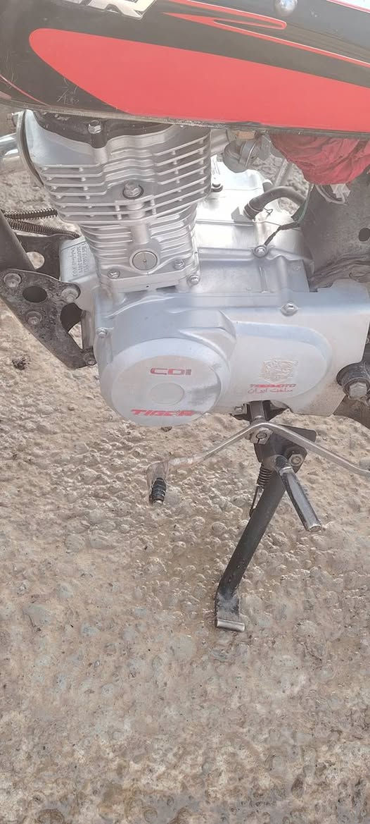 تايكر للبيع محرك مامفتوح شرط لاصرف ولابخار كله شغل مابي نقص موديل 2017محرك فول نشاط فول ابيع وراوس ويا 5كير محرك كبس مامفتوح بشرط تجي تشوفه اذمفتوح لاتشتري  مكاني كركوك ***********
