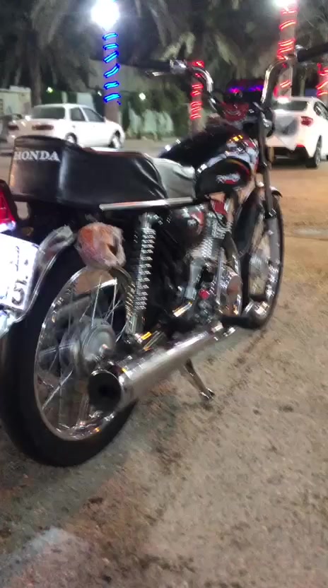 سلام  عليكم عيني شباب دراجة نامة تيربو الدراجة رقم سنوية كاملة علة اخر حباية الدراجة ماصارلهة شهرين معمريهة شاصي محور مال دبل امامي مكينة مامفتوح بيهة برغي وين مايعجبك تاخذهة اي مصلح ابالك هاذة رقمي وخابرني وبيك خير وتدلل ***********
