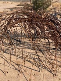 يوجد 10 طن حديد مزارع للبيع للأستفسار 07818375636