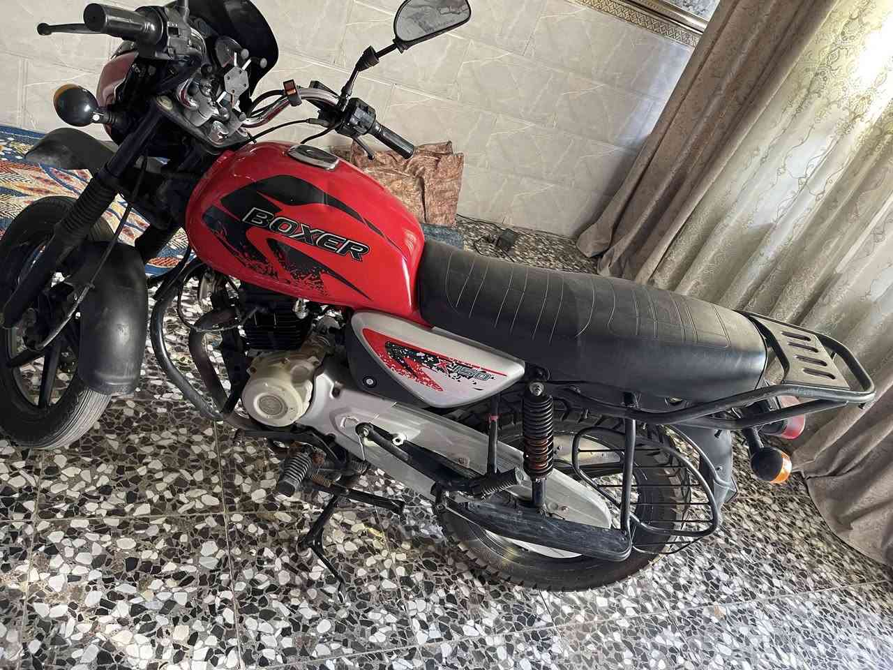 دراجه بوكسر. 21 دراجه نضيفه. بس بييه. صوت  بل عتله مال كير   دراجه  وراقهه ضايعه بس تريدهه مرقه. ب 15000مليون ونص تريدهه بدون ترقيم. ب مليون دراجه نضيفه خابرني وتدلل ***********
