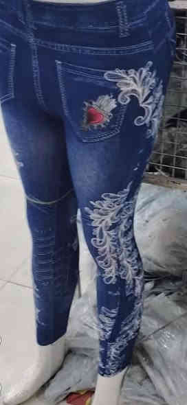 ستريج بناتي ولادي دزاين كوباي 
يلبس من 8سنوات 15سنه 
سعر الف دينار فقط 
***********وتساب 
عنوان كوت الخاجيه شارع 40
مجاور ابو امير ابو الباله
