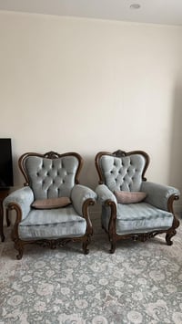 تخم للبيع يتكون من عشر نفرات قنفات (2)   وكراسي (4)   مع طبلات وسيطة ك...