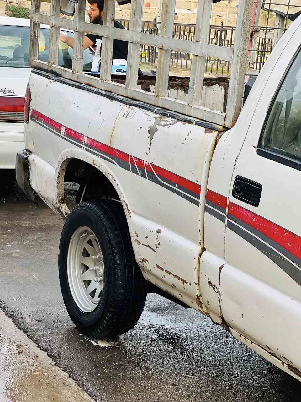 سلام عليكم سياره كفاله عامه من كلشي سياره  محوره ونجي بدون مداور راعيهه ماندله أكفلك عشائرين سعر١٦وبيه مجال مكاني واسط قضاء الحي ***********
