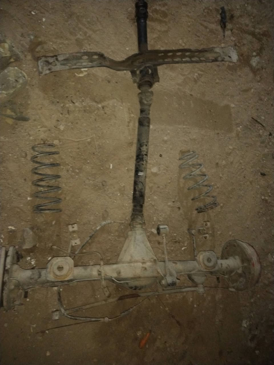 اكسل سوبر سيدان كامل من شرط عله الشد الطول لطول +دبل +كاردن +لوي  لبيع 350 او بيه مجال 
***********
