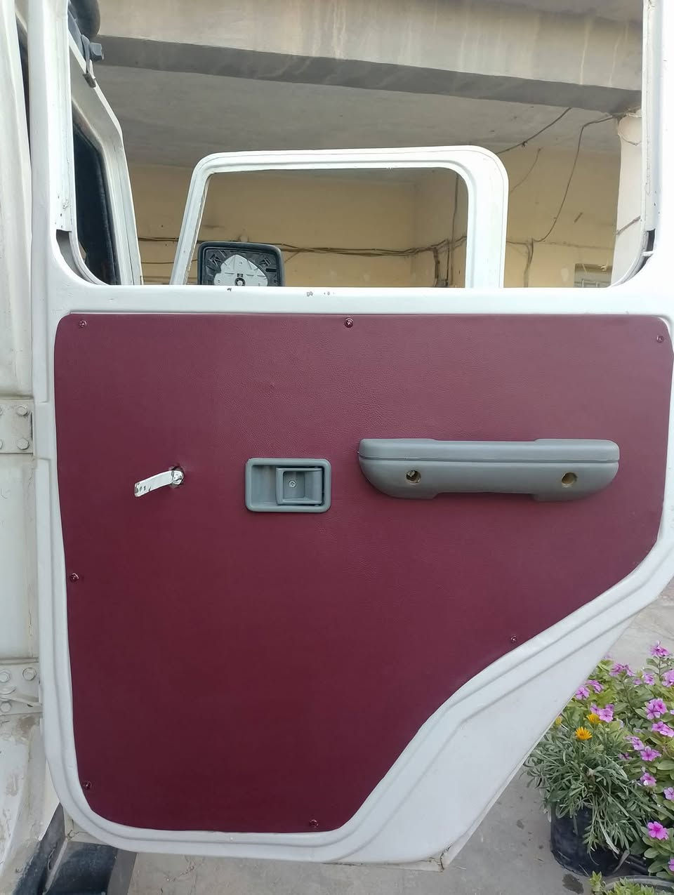 تحوير ابطاين ابواب لاند كروز
يوجد لدينا تحوير ابطاين ابواب لجميع انواع السيارات 
العنوان العزيزية الشباب مقابل العمارة السفينه 
الاستفسار اتصل على الرقم ***********
خادمكم ابو رســــــول
