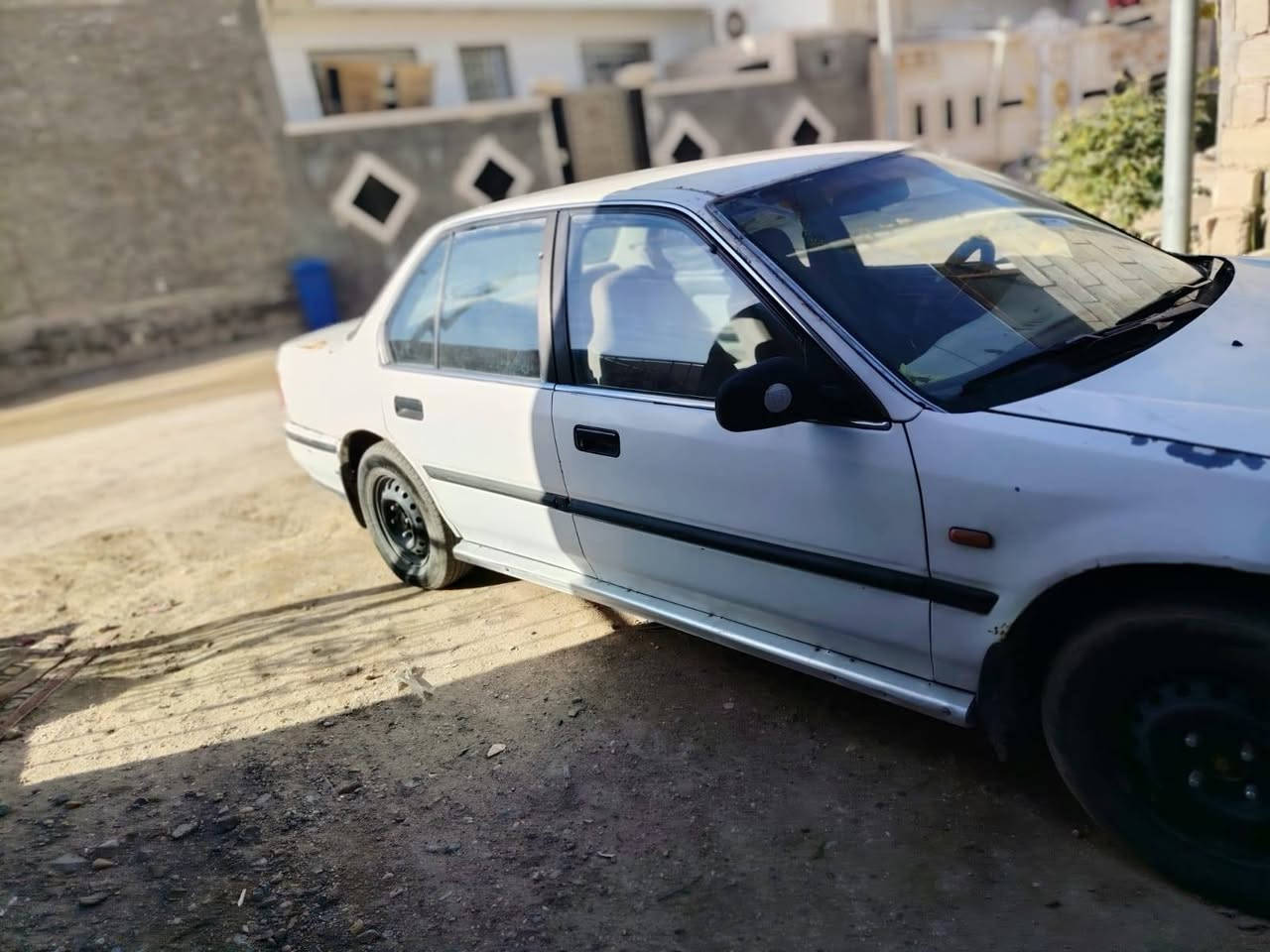 سيارة هوندا أكورد ١٩٩٣ للبيع
محرك كصه والخارج نظيف بدون خياس وبدون صبغ لكن السنويه ساقطة وكير يأخر بالتنمير رقمها انبار
السعر ٢٨ وبيها مجال
للاستفسار/***********
