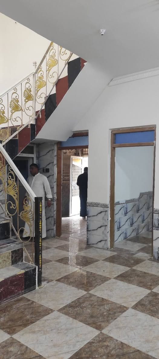 بيت للبيع في حاوي النهضه
شارع الشيخ تحسين 

مساحه 110متر  
(بيت جديد تعال وسكن)

غرف نوم ستقبال مطبخ صحيات 

المزيد من ستفسار
 
واتساب***********.
 او تصل على ***********
