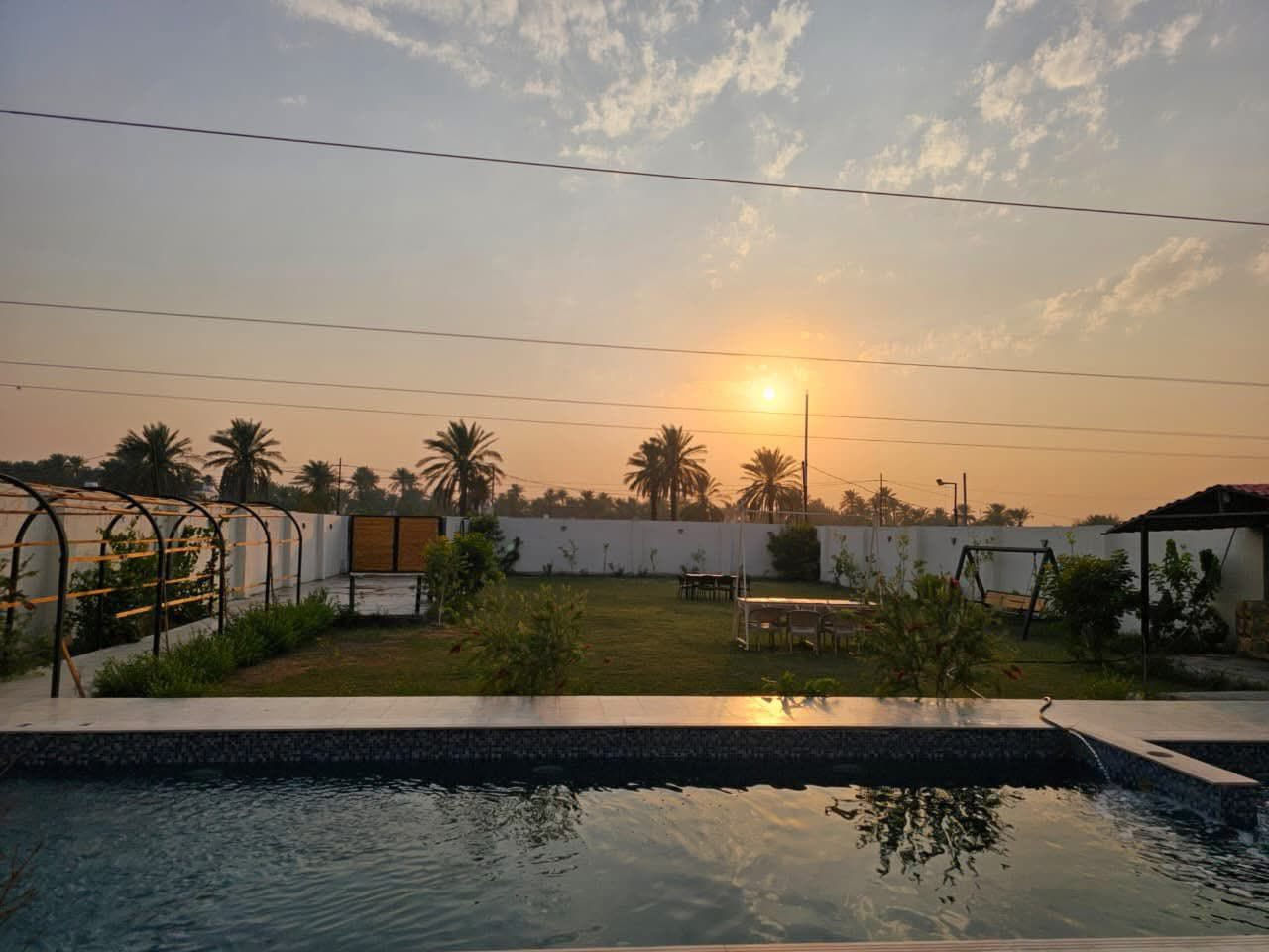 💭السلام عليكم
يتوفر مزرعة شاليه للبيع 

⚜️المساحة : (1250 متر ) نصف دونم 

واجهة 21 و النزال 59

مساحة البناء 🏠 بيت مساحة 200 متر مؤثث

♦️[مسابح عدد2_جلسة خارجية_باربيكو] 

الموقع : بغداد الدورة _البعيثة _قرب جامع التوبة 

♦️طابو زراعي سند 25 

(تنازل من صاحب السند و إقرار قاضي)

للطلب و الاستفسار تواصل خاص او واتساب ***********
