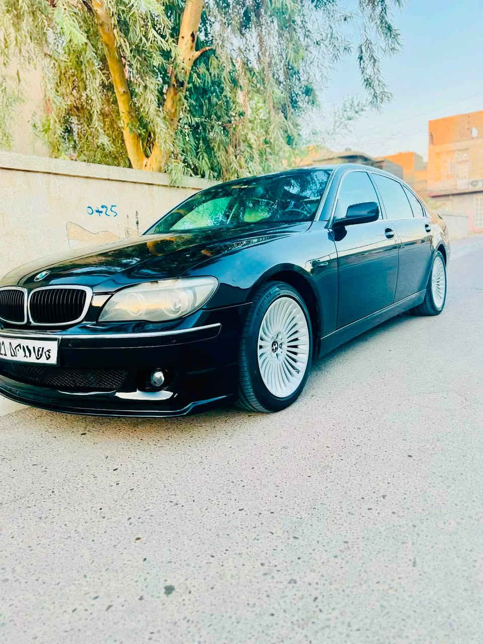 السلام عليكم 
مكلف بالنشر

bmw 730 li 2008 
خليجية 
لون اسود ملكي
داخل اوف وايت
تدفئة وتبريد بالكشنات
شاشة كبيرة
5 بردات
سي دي چنجر+aux 
ابواب شفط 
لايت زنون 
حساسات امام وخلف 
مرايا كهربائية  معتمة
فتحة سقف
رقم سليمانية 
عداد المسافة 107 الف كم حقيقي 
صبغ ثلاث قطع بدون حادث بدون معجون بدون فتح
منظومة التبريد جديدة
حدادية امامية وخلفية جديدة بالكامل 
السيارة نقصها abs 
مكان السيار كربلاء 
السعر المطلوب 158 
رقم صاحب السيارة: ‭***********‬
