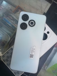 سمارت ٨ • ١٢٨ • نضيف