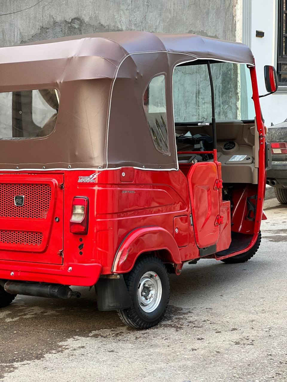 السلام عليكم 22 شهر 11 مضلع كفالة عامة تكتك كاملة ومابيهة اي نقص العنوان بغداد الشعلة السعر 10,500 بيهة مجال شي قليل للاستفسار الاتصال على الرقم ***********
