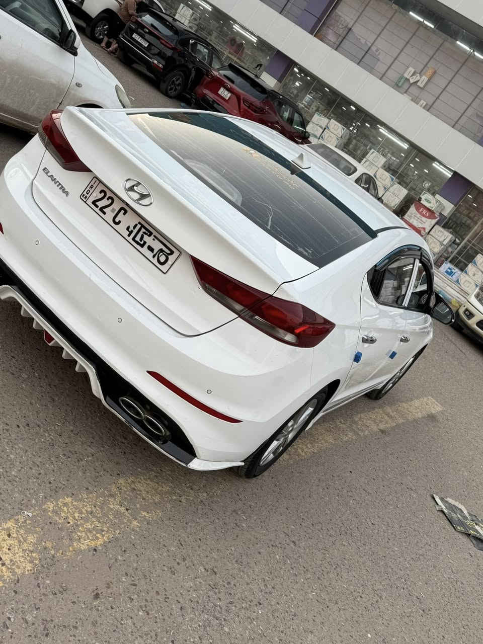 النترا خليجي 
موديل 2017سياره نضيفه كلش 
فول مواصفات عده الفتحه 
تبريد قطعتين فتحه  مري شفط 
رقم اربيل انكليزي 
بيهه فقط ربع البنيد بارد 
محرك ما مفتوح 
مكاني بغداد زيونه 
رقمي ***********
