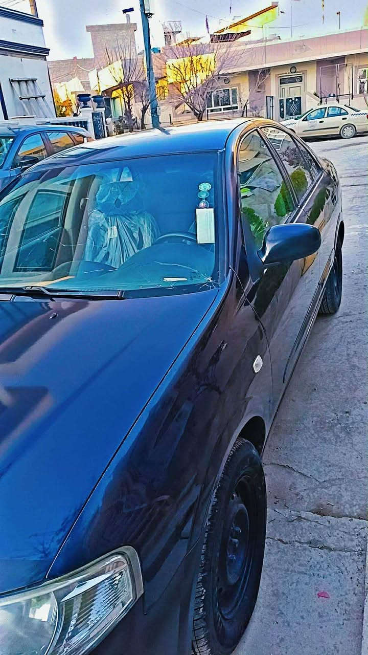 سەرەتا سڵاو 
سەنی کۆری مۆدێل 2011
ڕەنگی نیلی 2پارچەو کەمێک وردەی هەیە
تەبرید لەسەر سویچ
گێڕ تۆماتیک 
چوار جام کارەبا
فۆرمیگا
چوار تایەی لۆک
سەنەوی هەتا مانگی 12 تازەیە
بێ تەقەو ڕەقە
بێ ناو گرتان 
ڕەقەم سلێمانی
سعری 88 وەرەقەو کەمێ مەجال
***********
