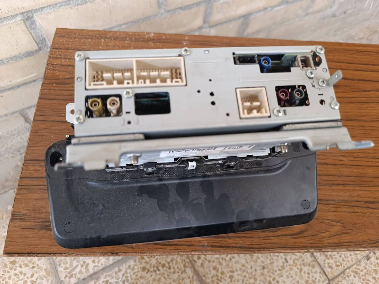 متوفره شاشه تولارايد برستيج م22 فقط الشاشه تعمل الكارت لا يعمل فقط الشاشه شغاله اربع كامرات يعني اذا شاشتك عاطله او محترگه والكارت يعمل هاي تفيدك بدي حديد *********** حله
