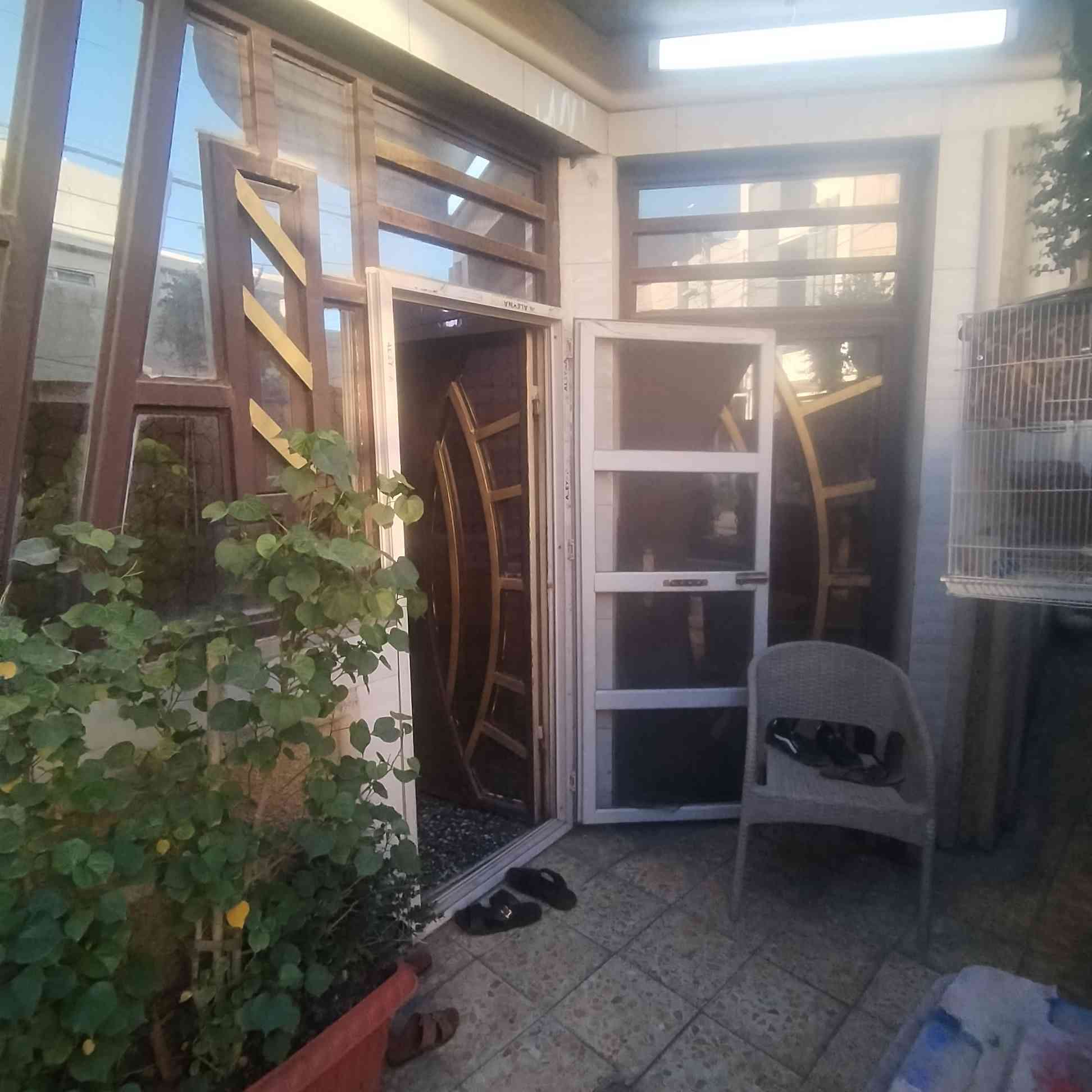 على بركة الله 
📌الثقة عنوان

يسر مكتب ازاد للوساطة العقارية
ان يعلن عن توفر

 دار سكني  🏘️

بناء 2010
..... للبيع  .....

المساحة 64 متر
واجهة 8 متر
النزال 8 متر

الطابق الارضي
مدخلين 
صالة + مطبخ حار بارد + منور + خدمات   

الطابق الاول
 غرفتين  + خدمات

بالاضافة الى بيتونة وسطح

البنوك
📍 مربع التربية

للاستفسار
اتصال + واتس اب
***********
***********

او مراجعة المكتب
ازاد للعقار
شارع اسواق النداوي
مجاور محطة تنقية الماء ( H2O )
