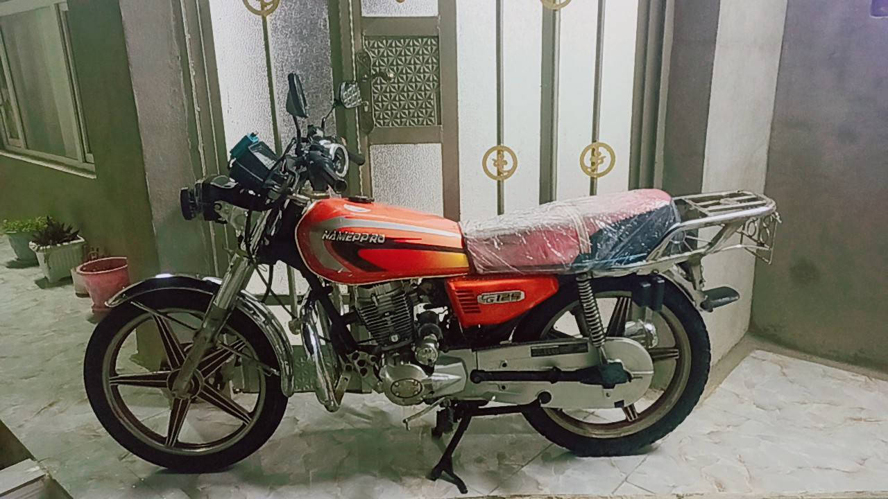 السلام عليكم ماطور خمسة كير محرك شرط لاصرف لابخار كهربائيات كلها شغال سلف لايت امبيثري سماعات بلوتوث تايرات جدد ماطور نضيف مابي أي عيب سعر 290 مكاني كركوك ***********
