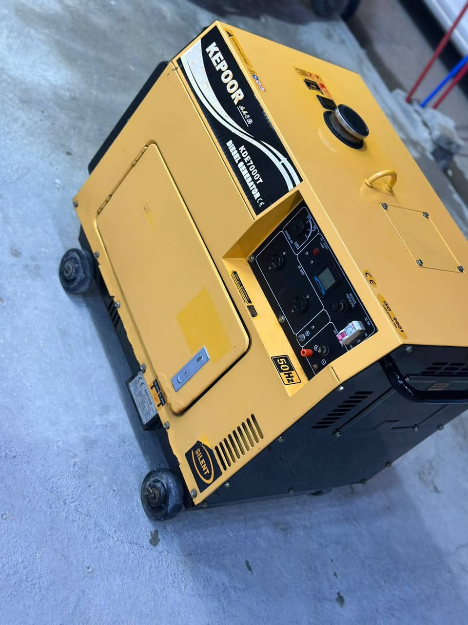 سلام عليكم مولده KEPOOR  استخدام قليل ما اعرف بيهن تشغل 30A صافي 25A السعر 600 وبيها مجال قليل


**إذا كنت صاحب هذا الإعلان وتريد حذفه لأي سبب، رجاءا أرسل رسالة إلى الدعم الفني**