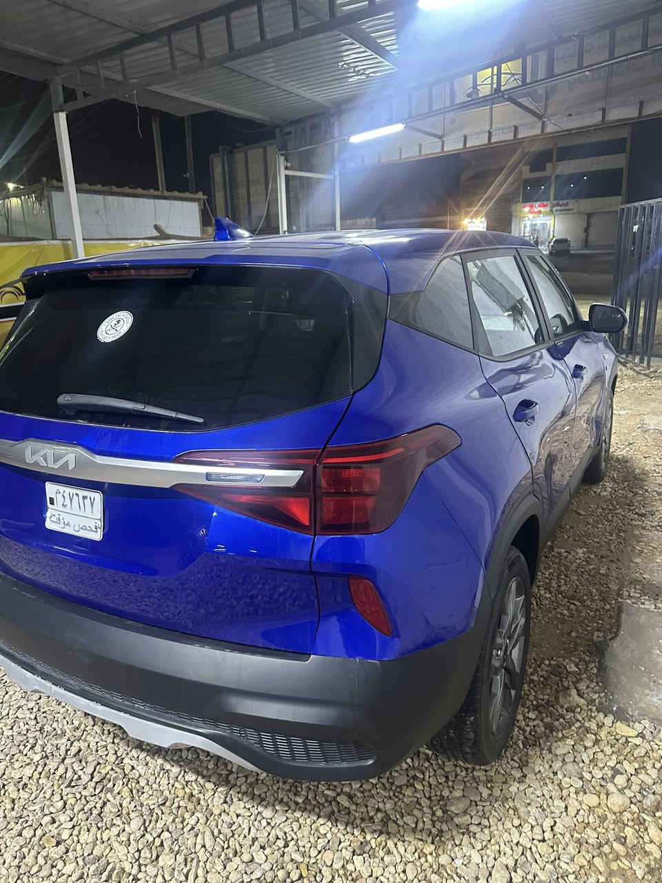 كيا سيلتوس موديل 23 لون مميز بدون رقم تترقم اي محافظه نص فول السياره تخم تاير السياره جديده لوك للاتصال *********** حاثه فقط جاملغ الايمن بدون دواخل بشرط محرك 2000 دوش
