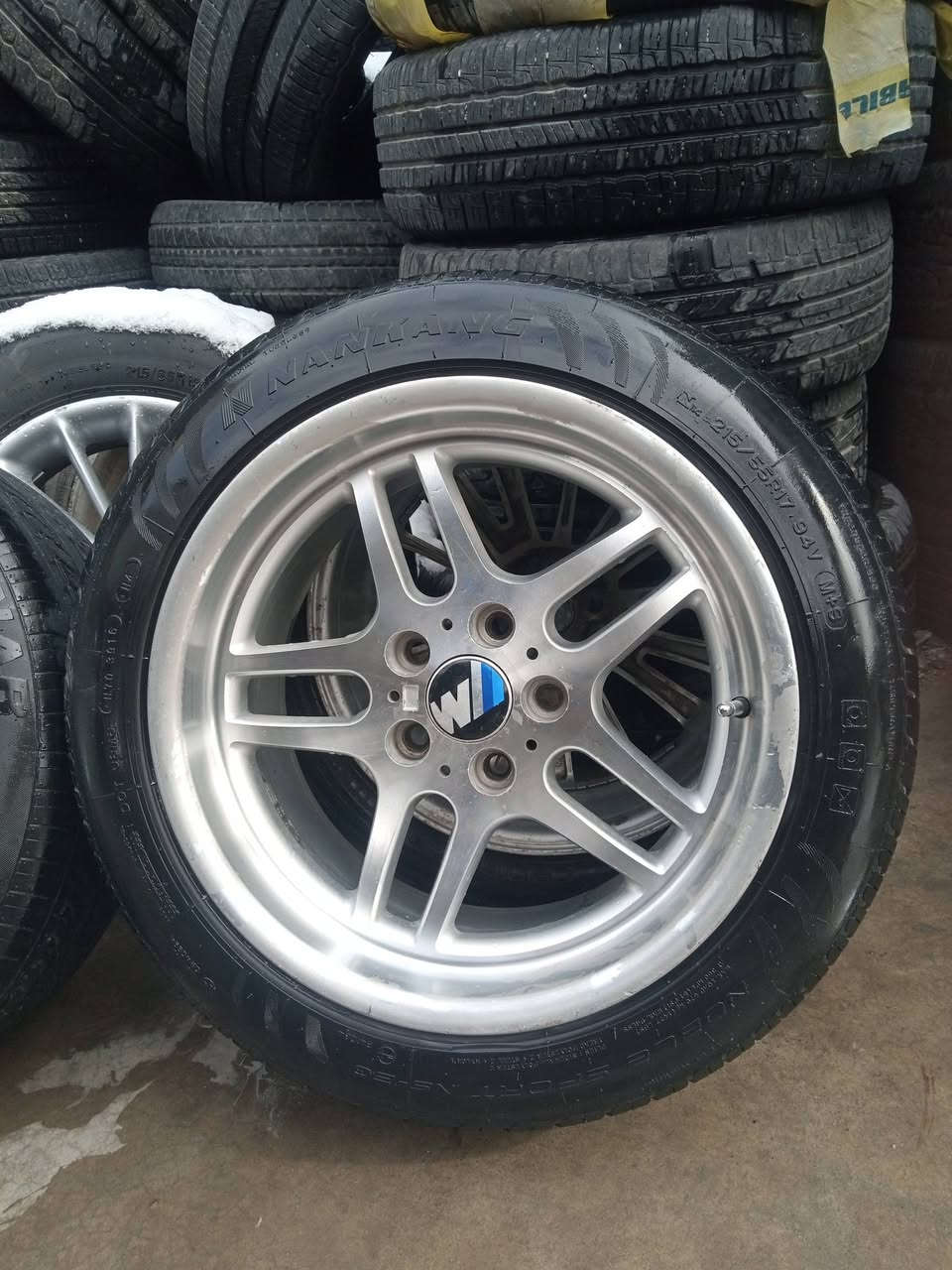 تاقم تایە ویلی  M17 دوو سایز
بەشەرتی هەموو شتێک بۆ گۆرینەوە لە سلێمانێم
***********
***********
