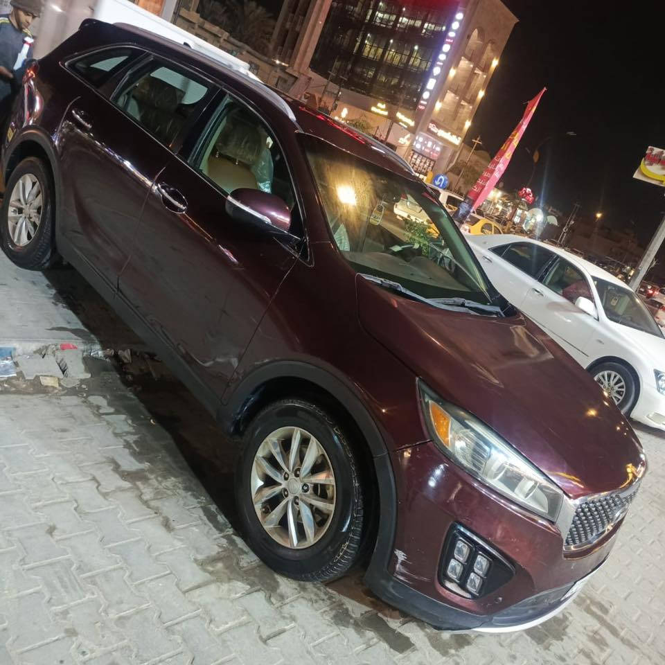 سلام عليكم
سورنتو 2017 امريكي
مواصفات الامريكي معروفه 

رقم اربيل انكليزي  مداور او وكاله ماكو شكال 

سعر160  وبيه مجال ***********
