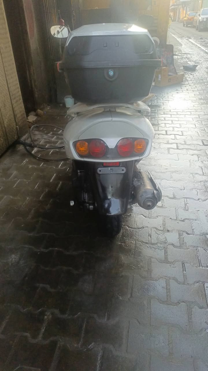 سلام عليكم شباب فورزه 
للبيع مكينة خير من الله شرعة معدل دراجة كامله 
السعر 700وبيهة مجال بصيط
 ستفسار 
***********
