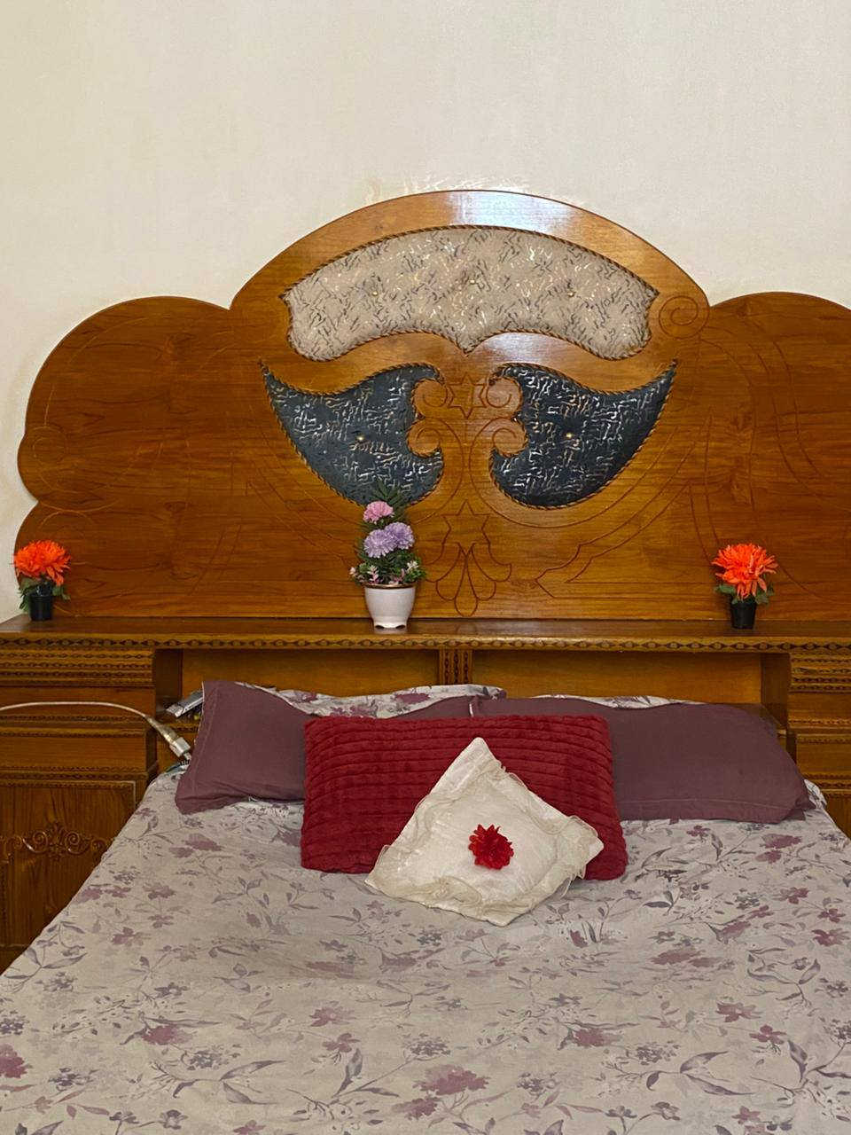 غرفه للبيع مستعمله شهرين فقط التواصل على هذا الرقم السعر 900 او بيهه مجال ***********
