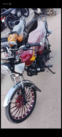 دراجه للبيع مكينه ٢٠٠ مكاني بغداد بعده ع وضع الشركه يعني ع السحك حته د...