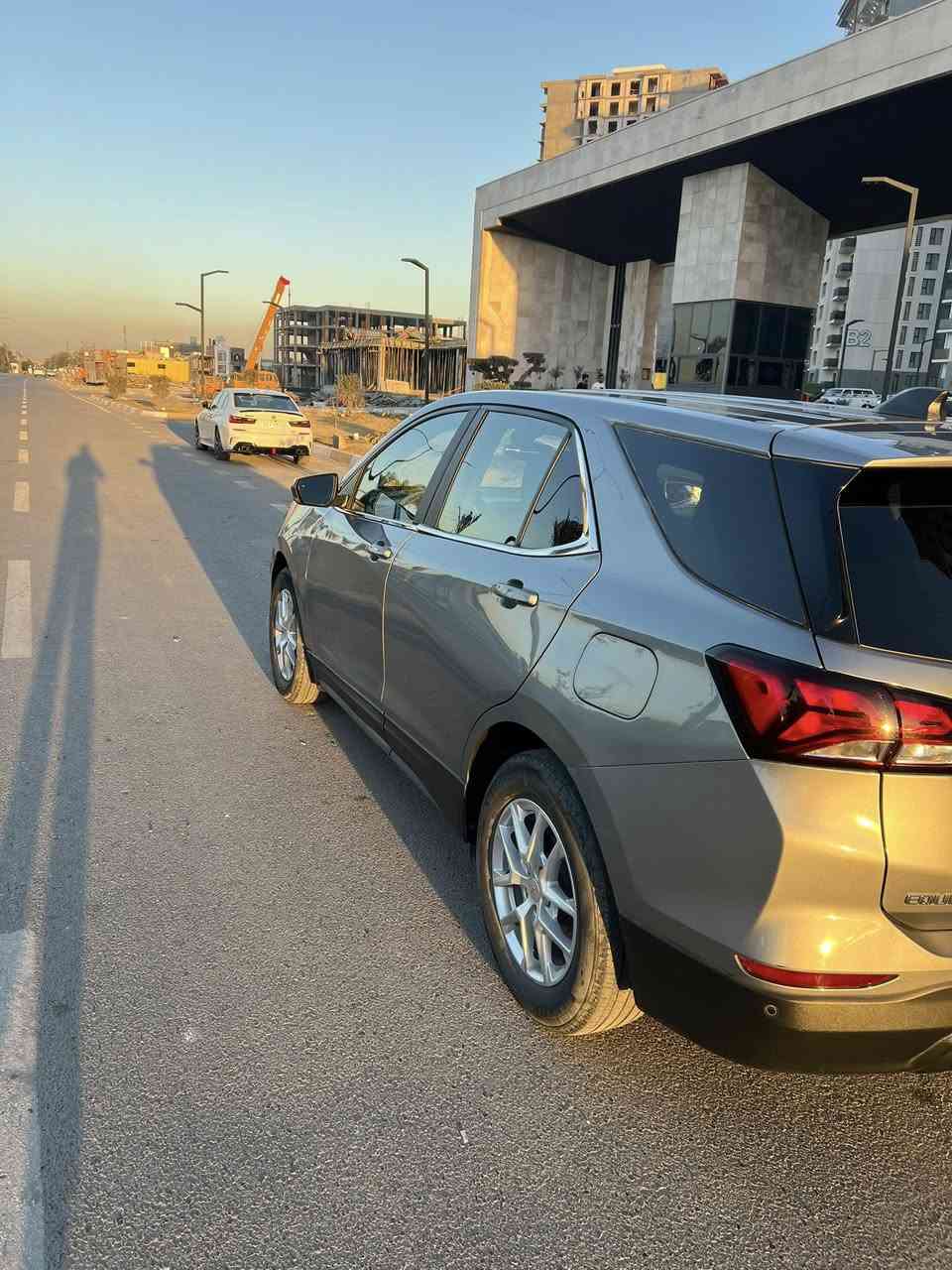 🚗 للبيع | Chevrolet Equinox LT موديل 2023
اللون: رصاصي صدر الحمام ✨
عداد: 31,000 ميل فقط

🔹 المواصفات:
 • حساسات أمامية وخلفية
 • رادارات جانبية
 • صندوق خلفي بصمة كهرباء
 • تشغيل بصمة + تشغيل عن بُعد
 • كشنات كهرباء
 • كشنات تدفئة

🔹 الحالة:
 • حادث  (تبديل لغد أيسر )
 • بدون أي ضرر على الشاصي

السيارة نظيفة وجاهزة للاستخدام، مواصفات ممتازة وسعر مناسب 👌122 
عنوان : بغداد حي الجهاد

📩 للتواصل على 
*********** 
***********
