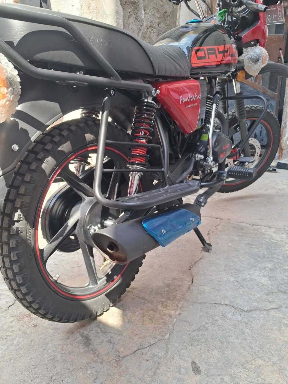 سلام عليكم دراجه دايون مـوديل 2026 كفاله عامه نـضيفه بشكل صالها تقريبأ اقل من شهر من نزلتها من شركه سنويتها اربيل بعدها بسم الشركه مامحوله سـعرها 2500وبيها مجال قـليل بـغداد
الـهاتف ( *********** )
