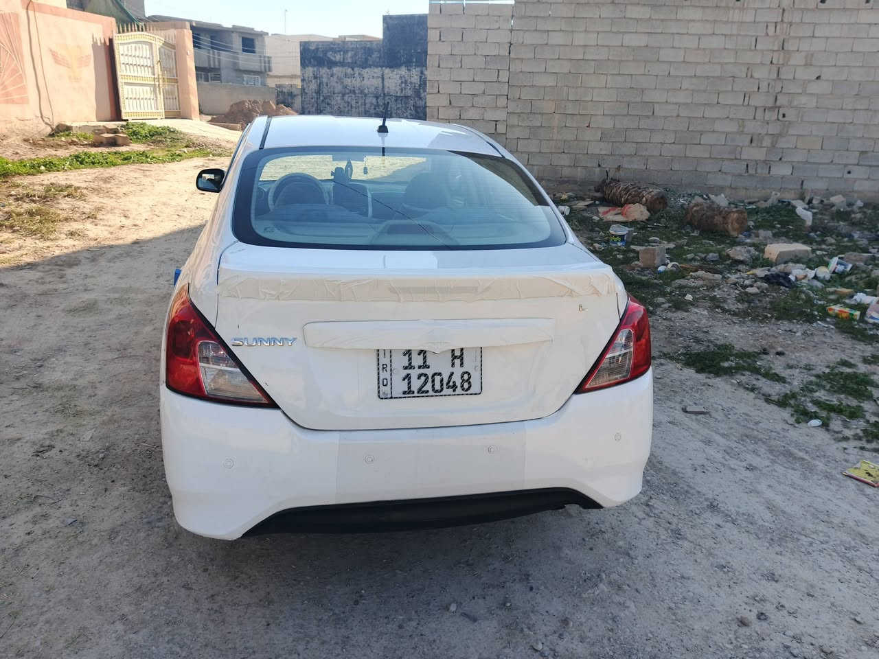 السلام عليكم نيسان سني هندي بليته زركه 2019رقم بغداد هزه ورقم وسنويه جديد بيهه طخه بقبغ الصندوك صبغت نص من عنده وبيهه كم بارد وسونار موجود تخم تأيرجديد صدر جديد تدفئه تبريد كله شغال تجي وتشوف بعينك 
السعر 99وبيهه مجال
الرقم ***********
