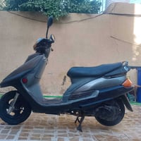 فراشه فضائي • سلف • هندر