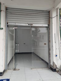 محل للايجار • مقابل جامع الشاكرين • محل تجاري