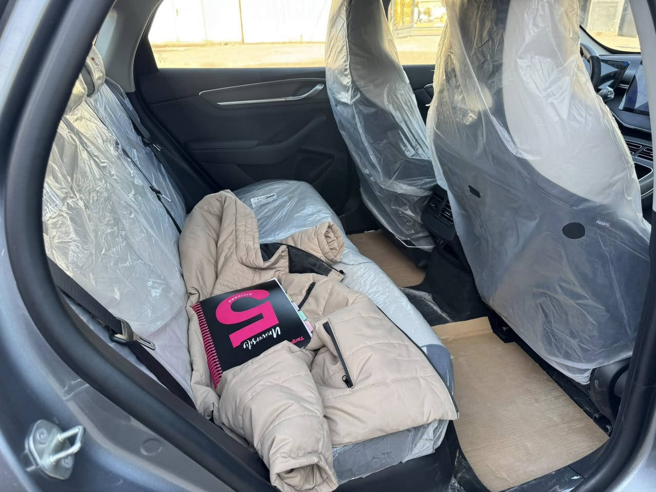 بي واي دي ديستروير BYD 2025
ماشية 7 الف مرقم بغداد تحويل مباشر 

 شاحن ومعالج بنجر وارضيات  غراض كاملة 

بانزين + هايبرد + كهرباء 

محرك 1500cc

السعر ١٨،٨٠٠ فقط

دخول ذكي بصمة و كارت بطاقة NFC

كشنات جلد ابيض رياضي

قطعتين تبريد

كير ماوس

انظمة قيادة متعدده 

هاند بريك كهرباء + اوتوهولد

ستيرن فول تحكمات

شاشة قلابة

حساسات وكاميرا خلفية

ليد نهاري 

مكاني بغداد زيونه

***********
