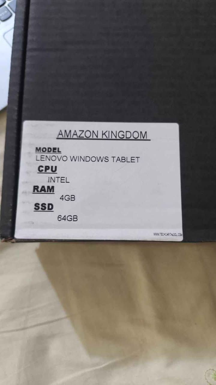 💻 تابلت Lenovo Windows ✅ معالج Intel ✅ رام 4GB ✅ خزن 64GB ✅ يدعم الشريحة والإنترنت ✅ يدعم اللغة العربية ✅ مناسب للدراسة والتصفح والسوشال ميديا ✅ مع الشاحن والكارتون الأصلي
 السعر 125 ألف  الجهاز نظيف (مكلف بالنشر) 
*********** عمارة, ميسان
