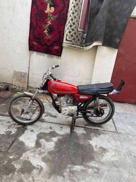 سلام عليكم اربعه كير موديل 17اوراق السعر 200وبيه مجال المكان بصره كمه علي رقمي ‏‪***********‬‏
