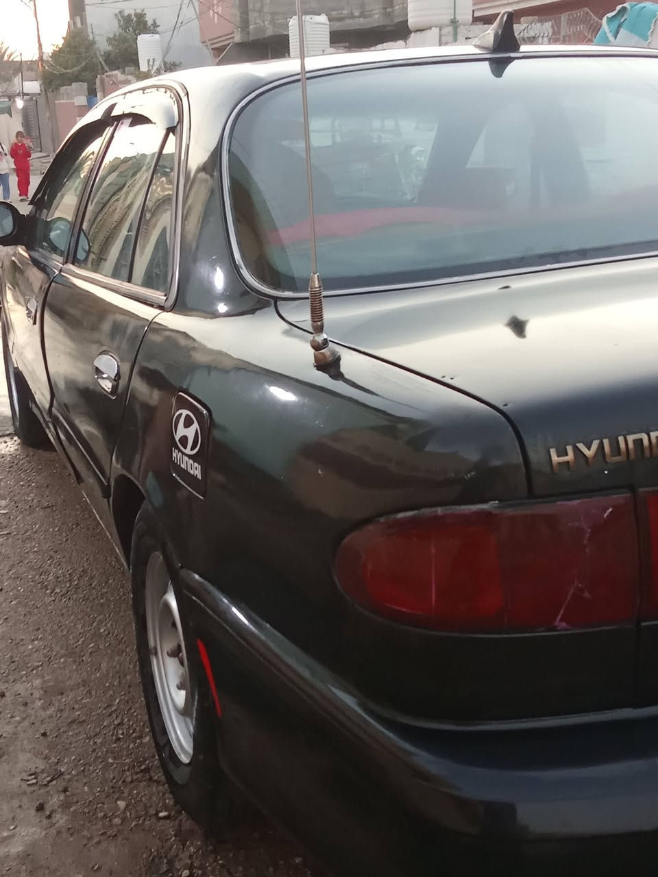 السلام عليكم سوناتا 2 موديل 94 للبيع سياره حلوه خير من الله المكان ديالى بعقوبه السعر 45 وبيها مجال حك الجيه وهذا رقمي ***********
